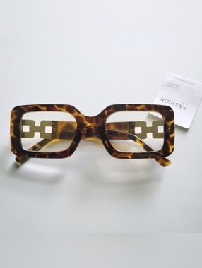 Brown Rectangular Chain-Temple Fashion Glasses